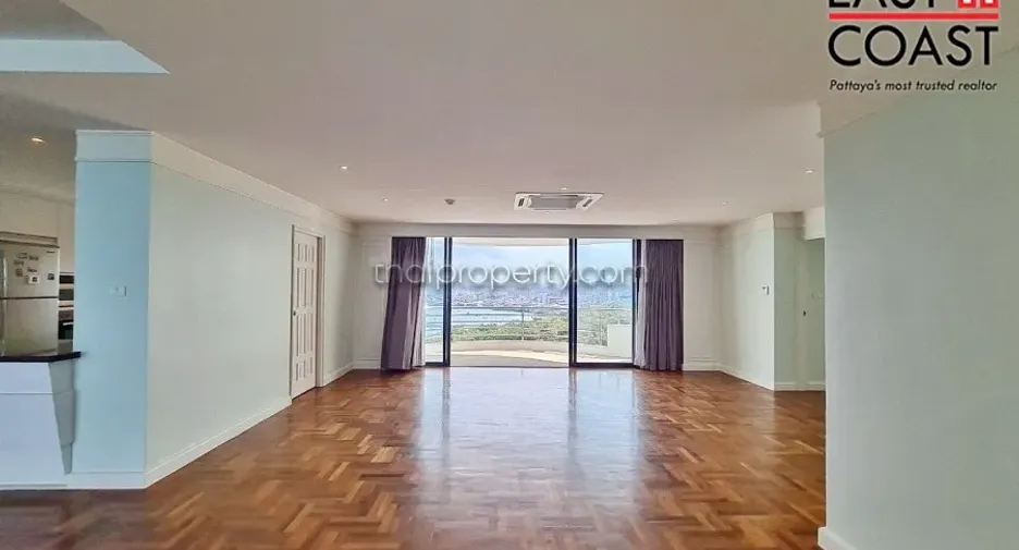 Condo en alquiler de 4 habitaciones en Bang Lamung, Chonburi