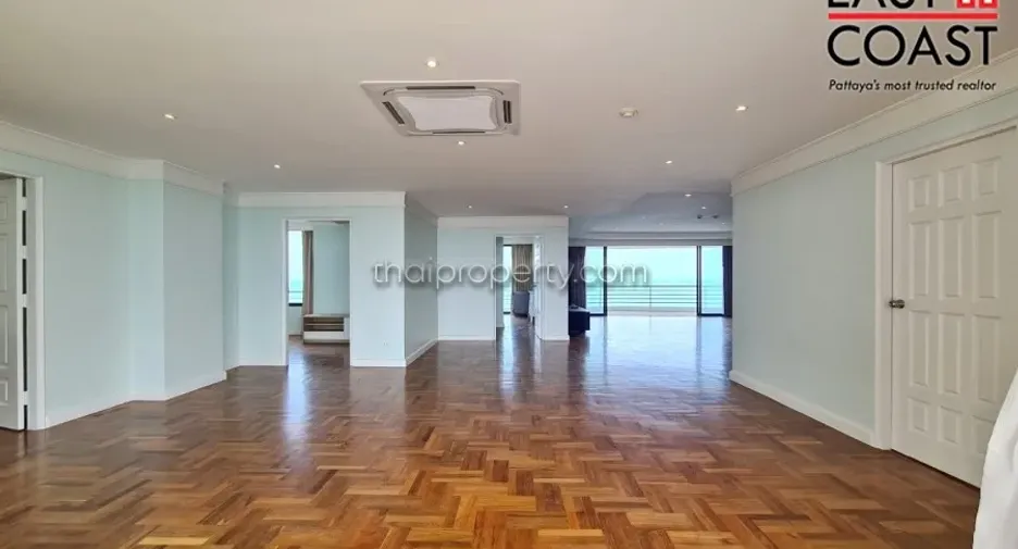 Condo en alquiler de 4 habitaciones en Bang Lamung, Chonburi