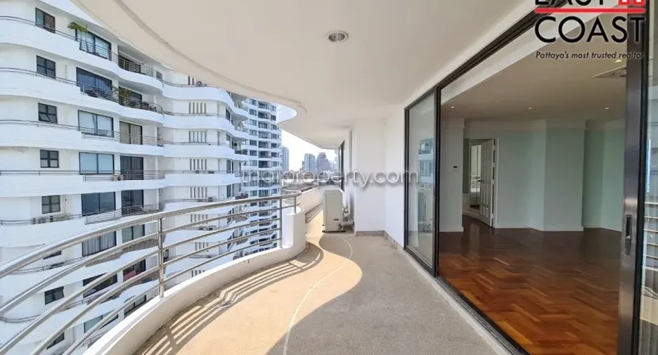 Condo en alquiler de 4 habitaciones en Bang Lamung, Chonburi