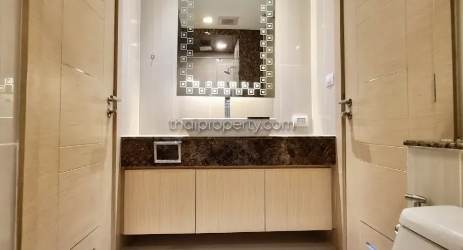 For rent 2 bedrooms condo in Bang Lamung, Chonburi