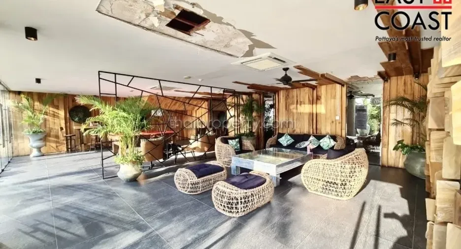 For rent 2 bedrooms condo in Bang Lamung, Chonburi