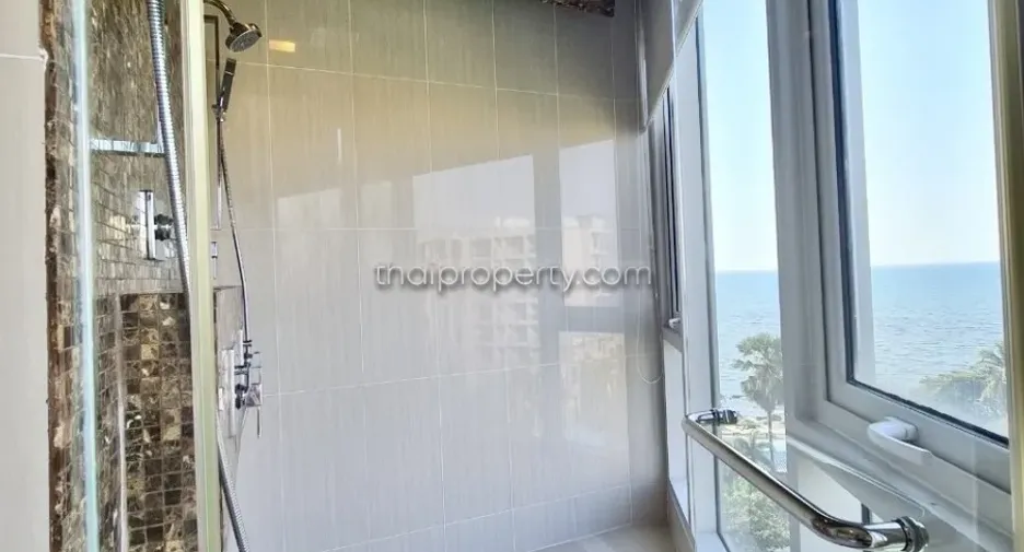 For rent 2 bedrooms condo in Bang Lamung, Chonburi