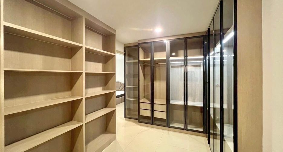 For sale 4 bedrooms condo in Bang Lamung, Chonburi