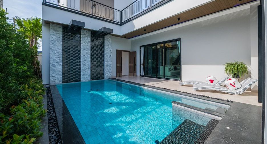For sale 4 bedrooms house in East Pattaya, Pattaya