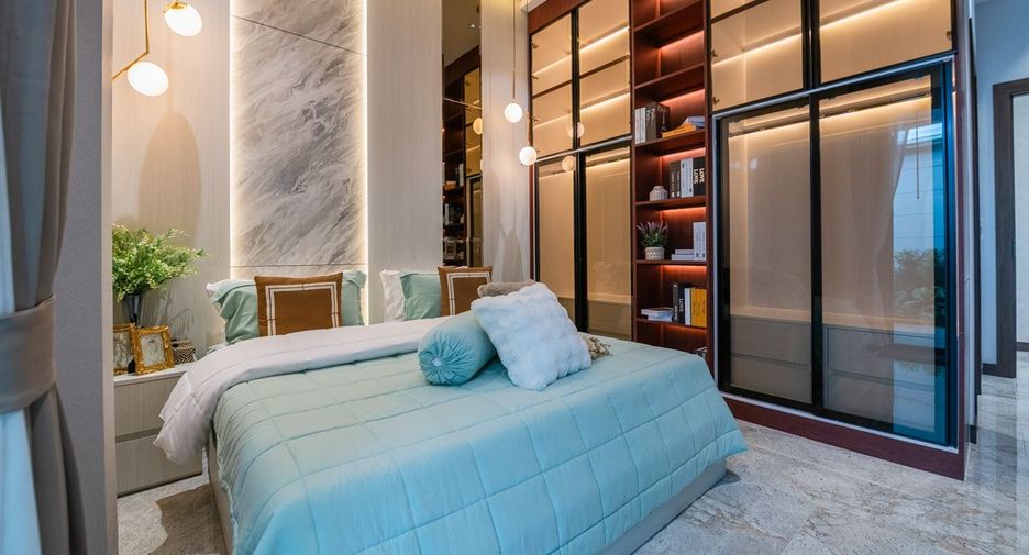 For sale 4 bedrooms house in East Pattaya, Pattaya