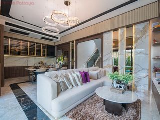 Casa en venta de 4 habitaciones en Bang Lamung, Chonburi