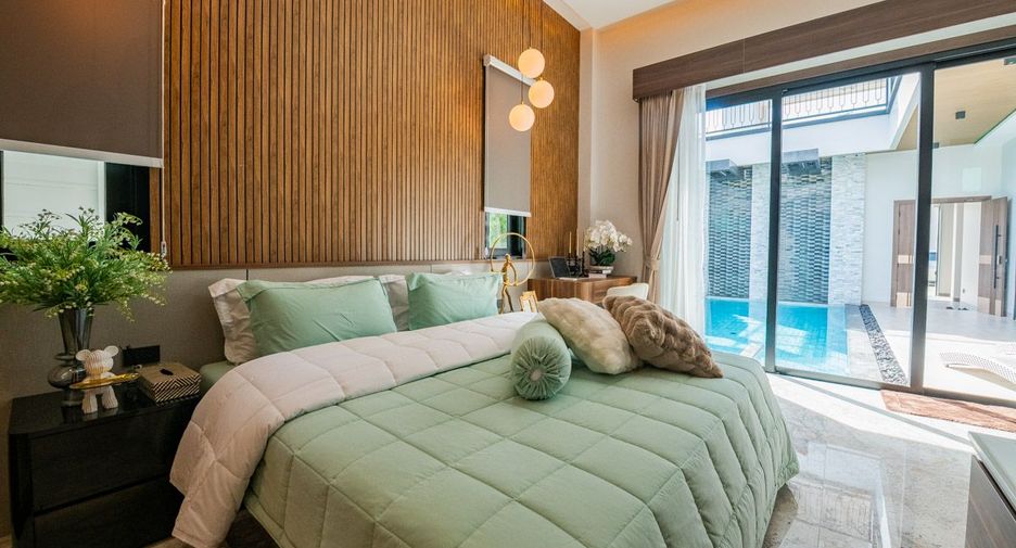 For sale 4 bedrooms house in East Pattaya, Pattaya