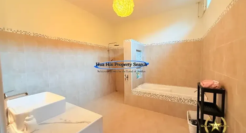 Продажа 3 спальни дом в Ча Ам, Пхетбури