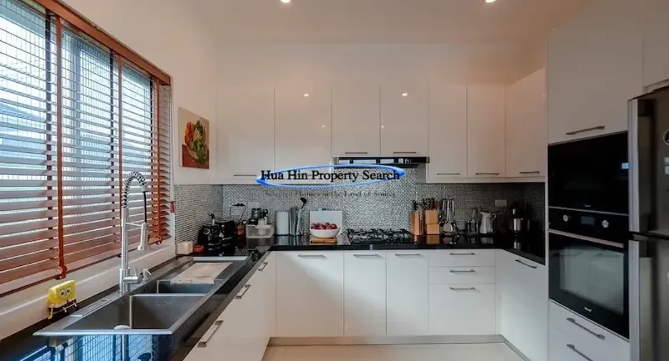 For sale 5 ベッドルーム house in Hua Hin, Prachuap Khiri Khan