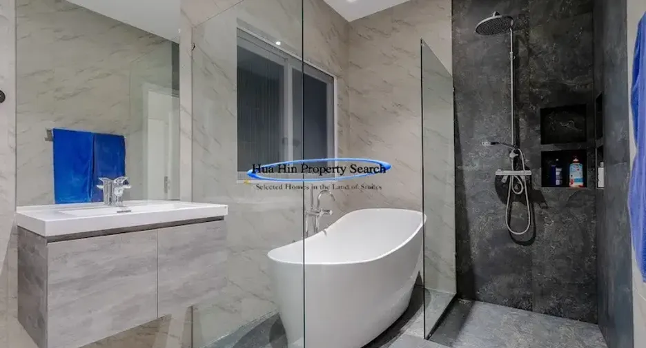 For sale 5 ベッドルーム house in Hua Hin, Prachuap Khiri Khan