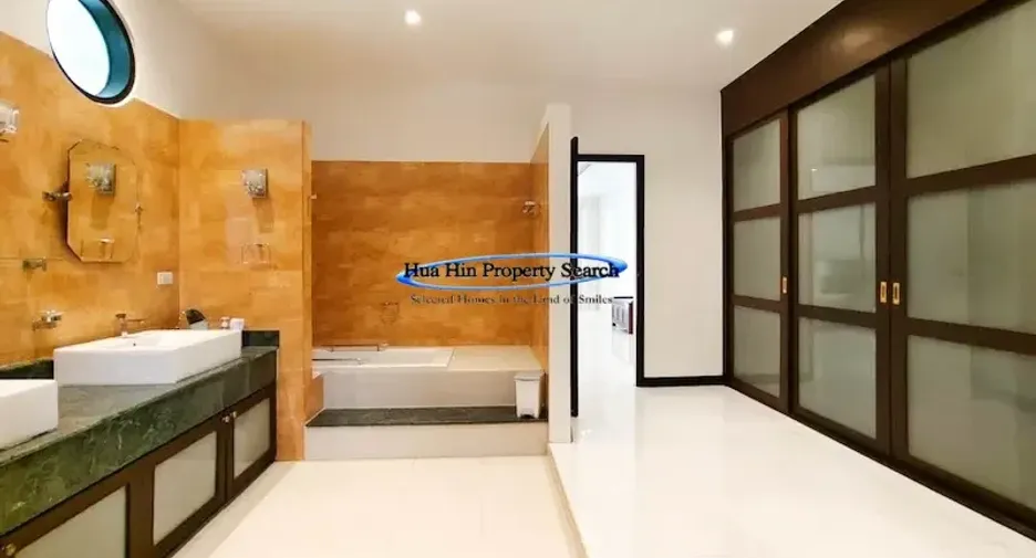 For sale 3 bedrooms house in Cha Am, Phetchaburi