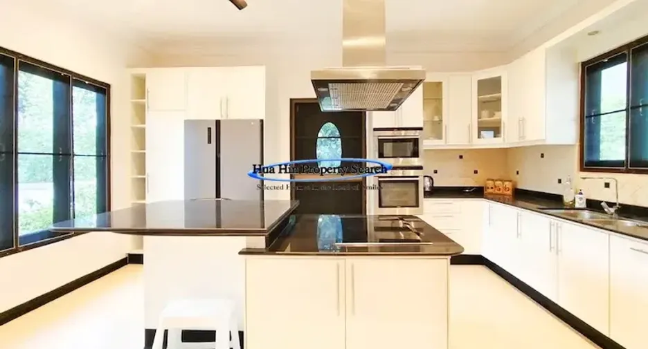 For sale 3 bedrooms house in Cha Am, Phetchaburi