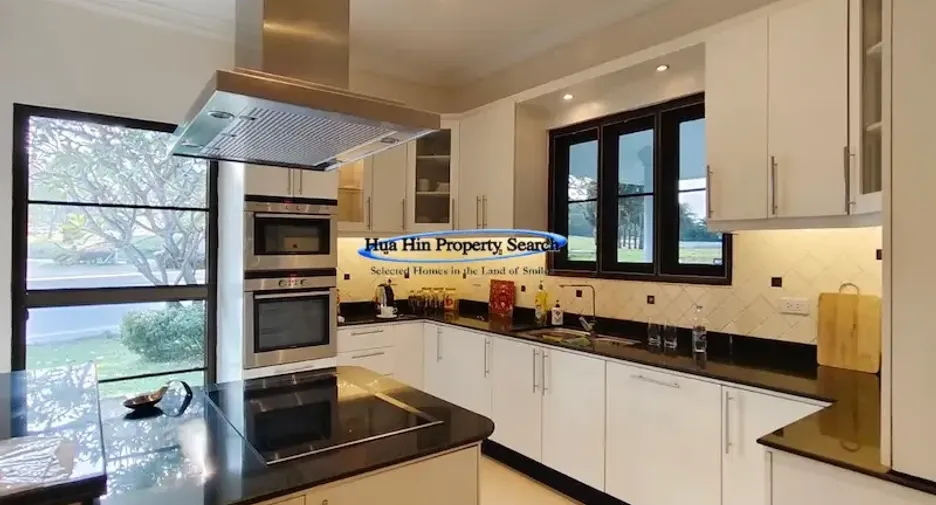 For sale 3 bedrooms house in Cha Am, Phetchaburi
