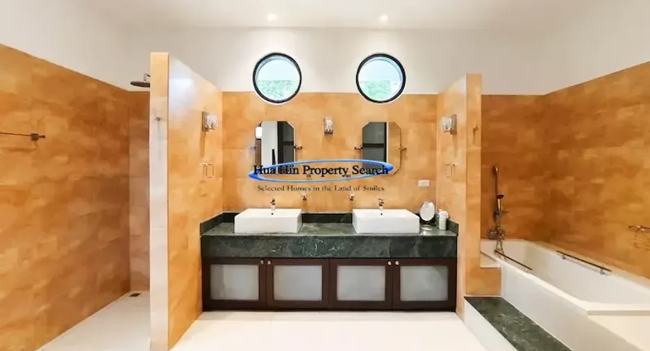 For sale 3 bedrooms house in Cha Am, Phetchaburi