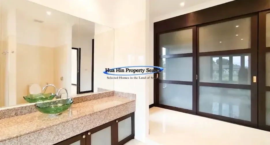 For sale 3 bedrooms house in Cha Am, Phetchaburi