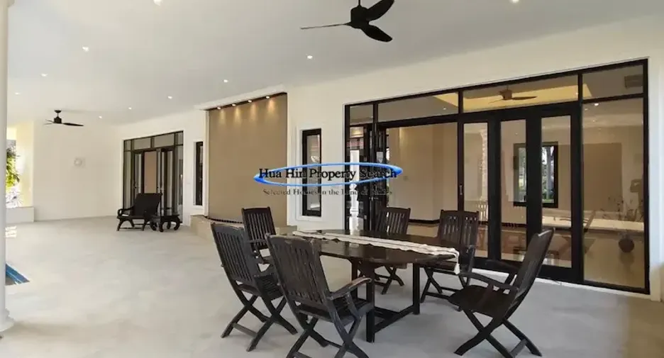 For sale 3 bedrooms house in Cha Am, Phetchaburi