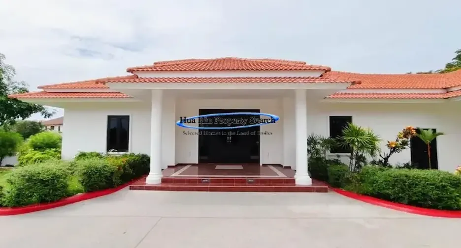 For sale 3 bedrooms house in Cha Am, Phetchaburi