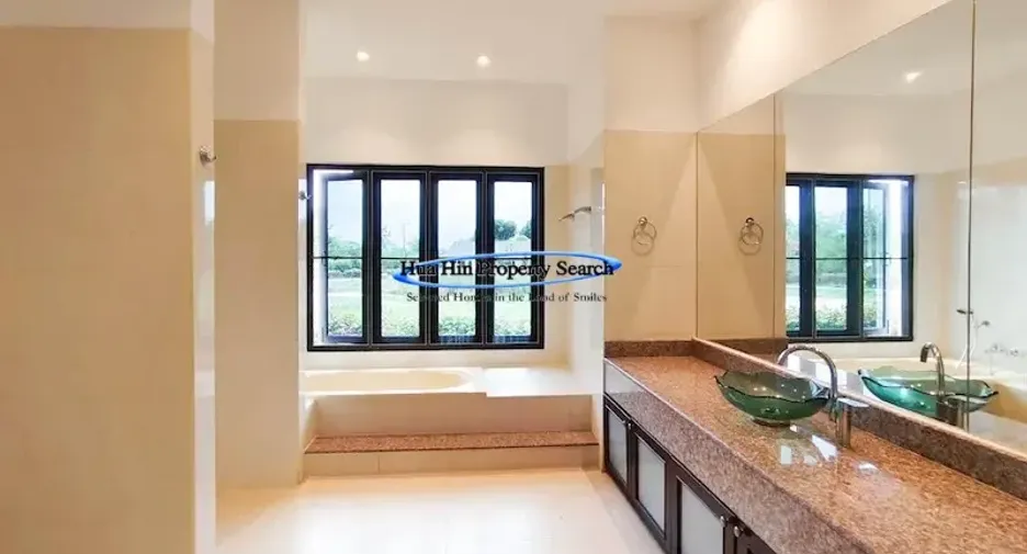 For sale 3 bedrooms house in Cha Am, Phetchaburi