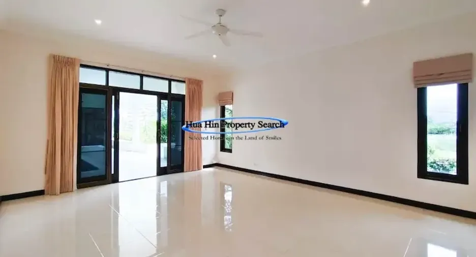 For sale 3 bedrooms house in Cha Am, Phetchaburi