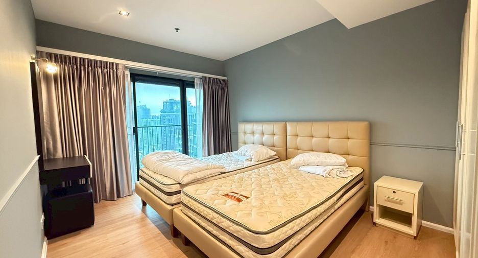 For rent and for sale 3 bedrooms condo in Khlong Toei, Bangkok