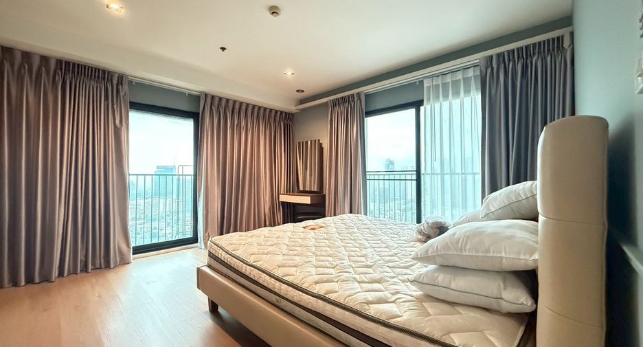 For rent and for sale 3 bedrooms condo in Khlong Toei, Bangkok