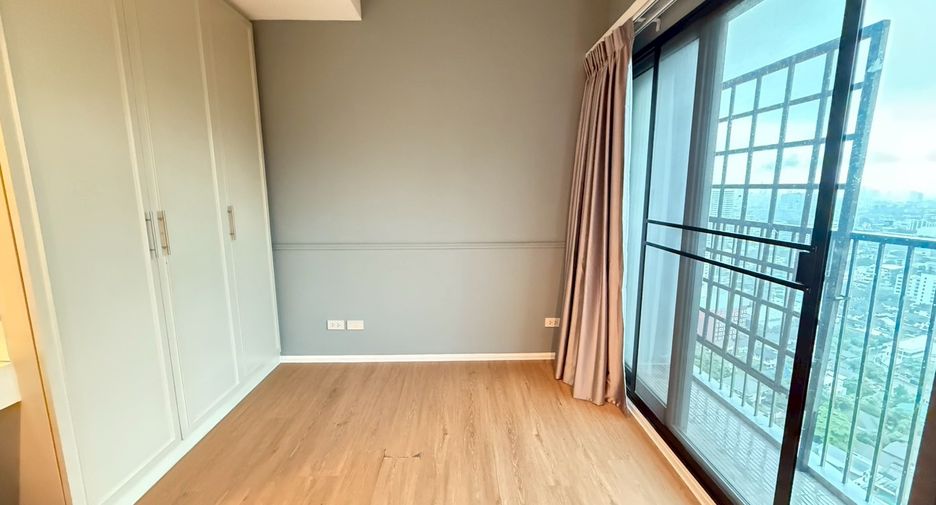 For rent and for sale 3 bedrooms condo in Khlong Toei, Bangkok