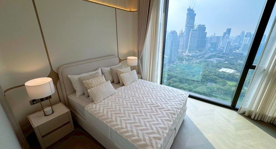 For rent 3 bedrooms condo in Sathon, Bangkok