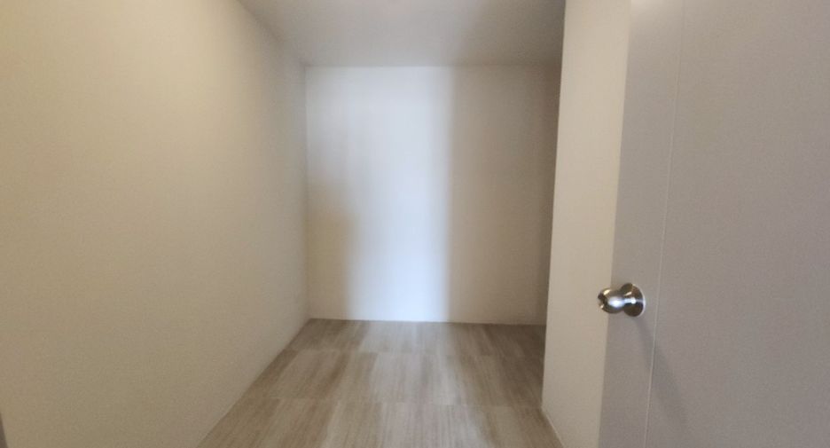 Wohnung zur Miete mit 3 Zimmer in Yan Nawa, Bangkok