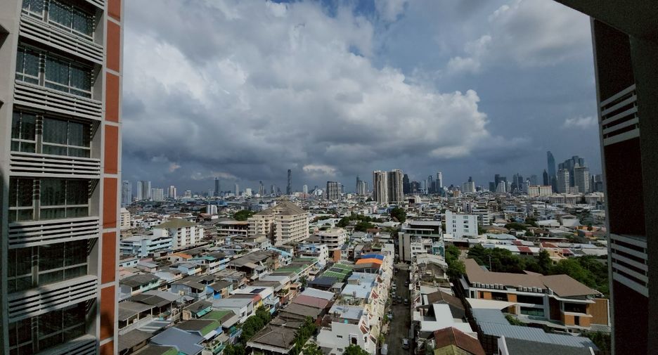 Wohnung zur Miete mit 3 Zimmer in Yan Nawa, Bangkok