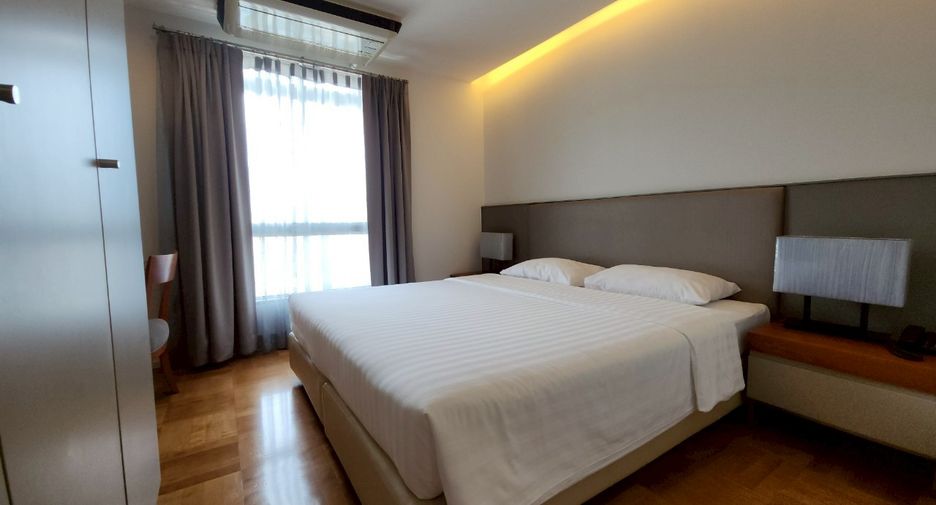 Wohnung zur Miete mit 3 Zimmer in Yan Nawa, Bangkok