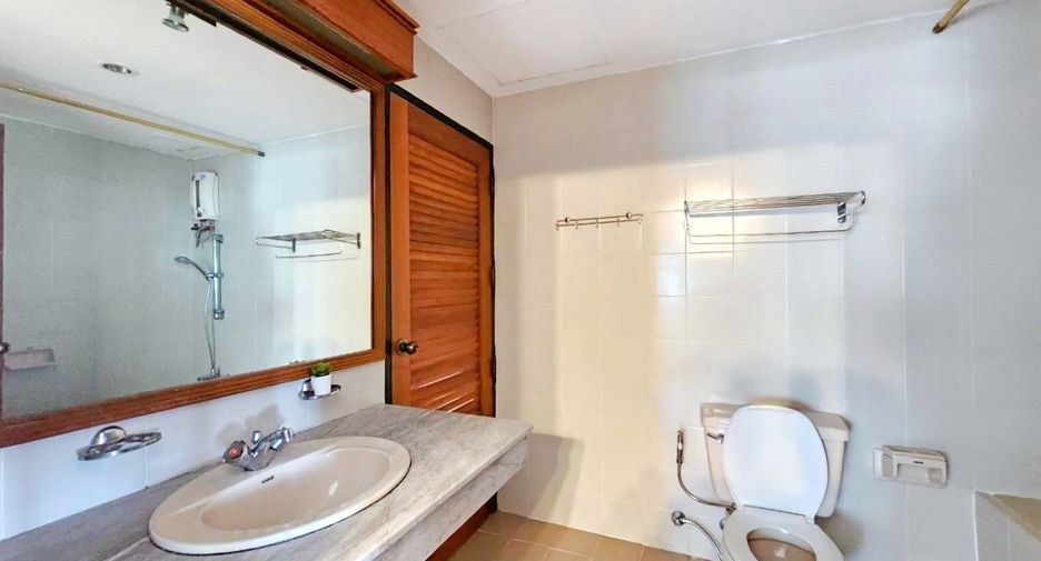 À louer 3 chambres condo à Watthana, Bangkok