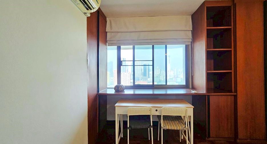 À louer 3 chambres condo à Watthana, Bangkok