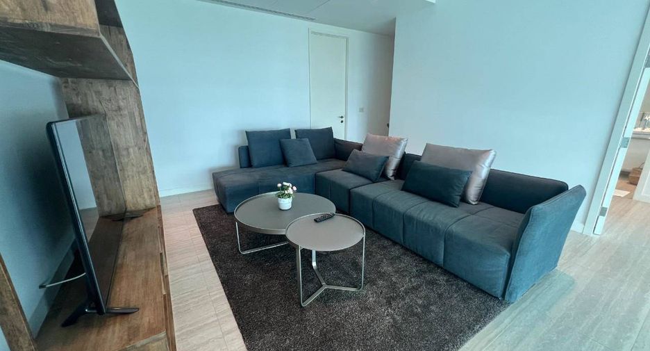 For rent 2 bedrooms condo in Pathum Wan, Bangkok
