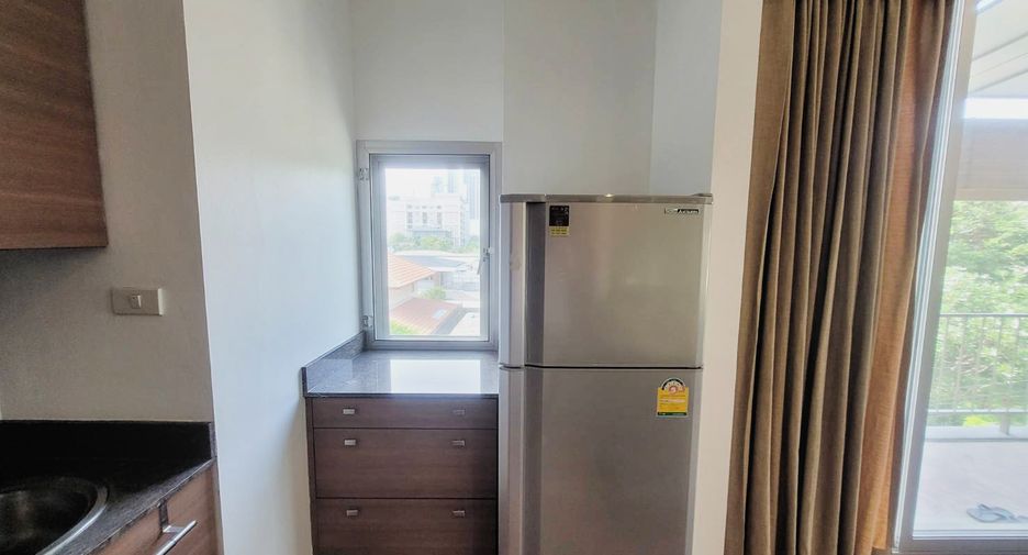 Condo en alquiler de 2 habitaciones en Watthana, Bangkok