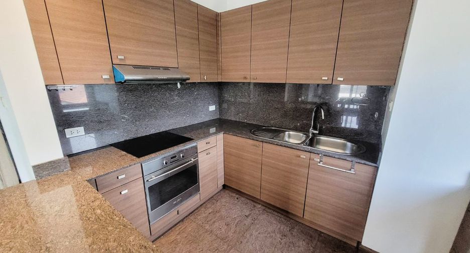 Condo en alquiler de 2 habitaciones en Watthana, Bangkok