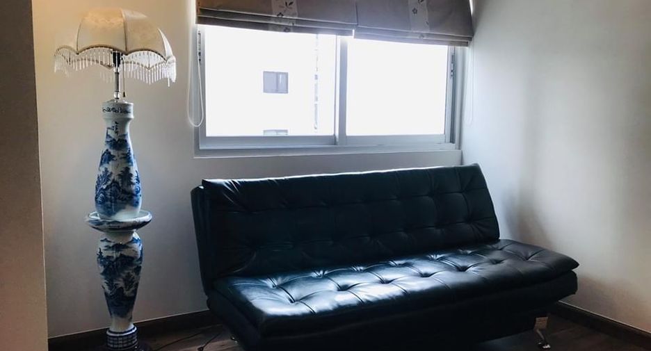 For rent 2 bedrooms condo in Pathum Wan, Bangkok