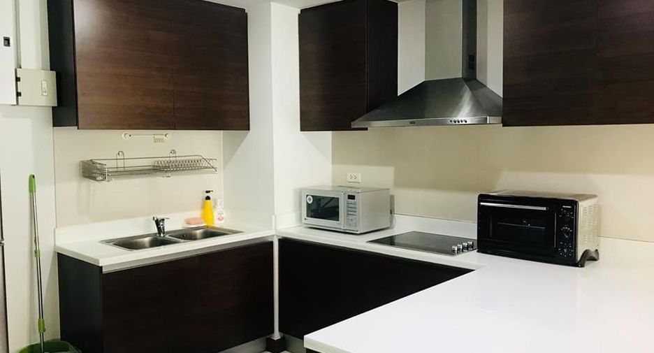 For rent 2 bedrooms condo in Pathum Wan, Bangkok