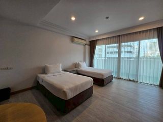 Wohnung zur Miete mit 3 Zimmer in Watthana, Bangkok