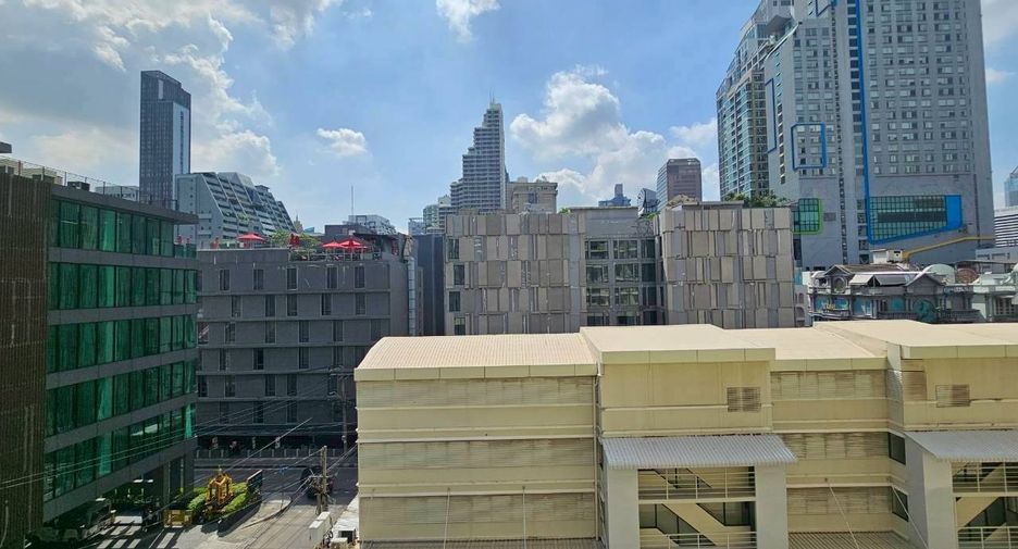 Wohnung zur Miete mit 3 Zimmer in Watthana, Bangkok