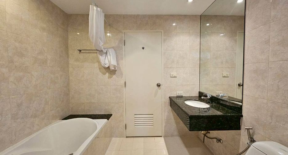 Wohnung zur Miete mit 2 Zimmer in Pathum Wan, Bangkok