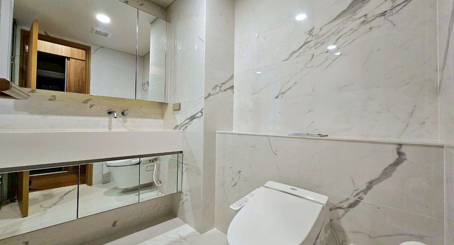 For rent 3 bedrooms condo in Watthana, Bangkok