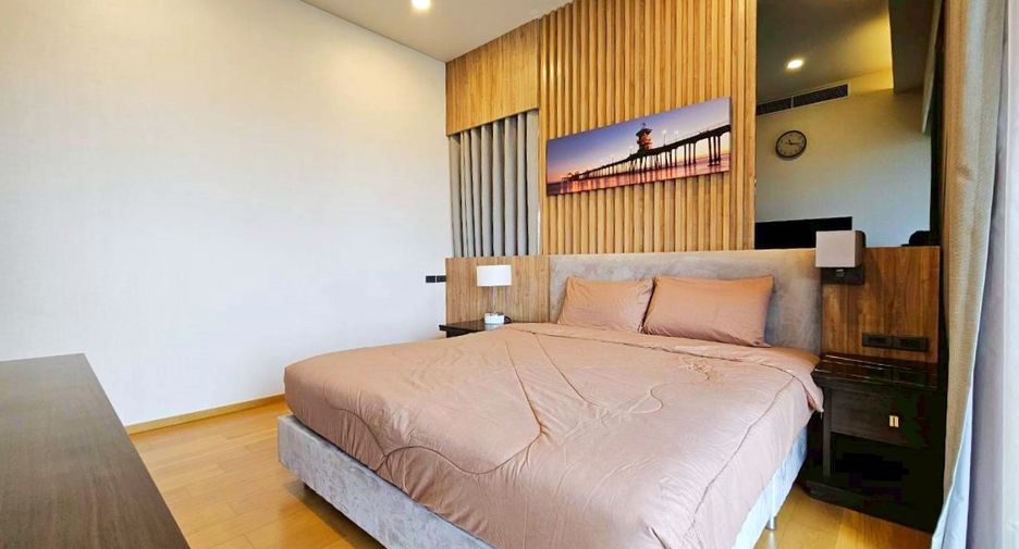 For rent 3 bedrooms condo in Watthana, Bangkok