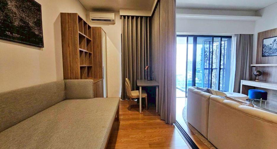 For rent 3 bedrooms condo in Watthana, Bangkok