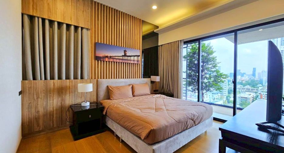 For rent 3 bedrooms condo in Watthana, Bangkok