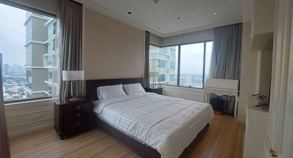 For rent 2 bedrooms condo in Khlong Toei, Bangkok
