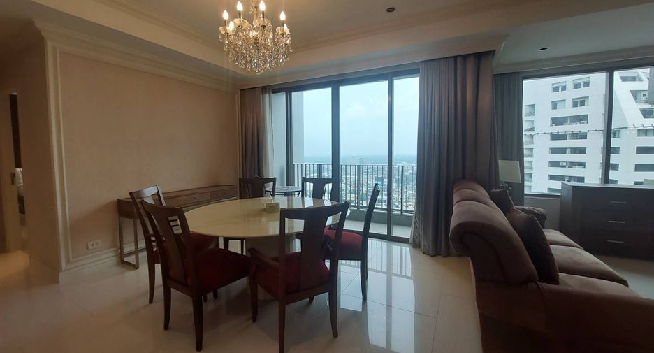 For rent 2 bedrooms condo in Khlong Toei, Bangkok