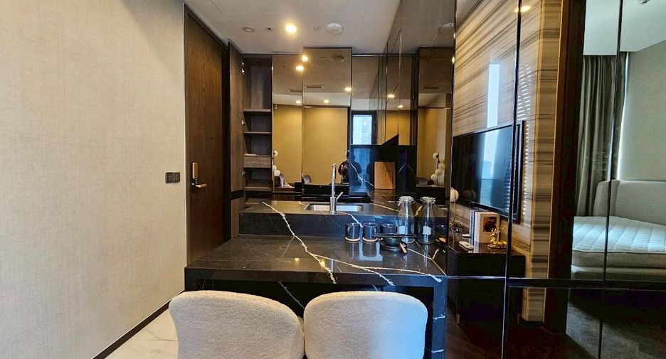 Condo en alquiler de 1 habitaciones en Khlong Toei, Bangkok