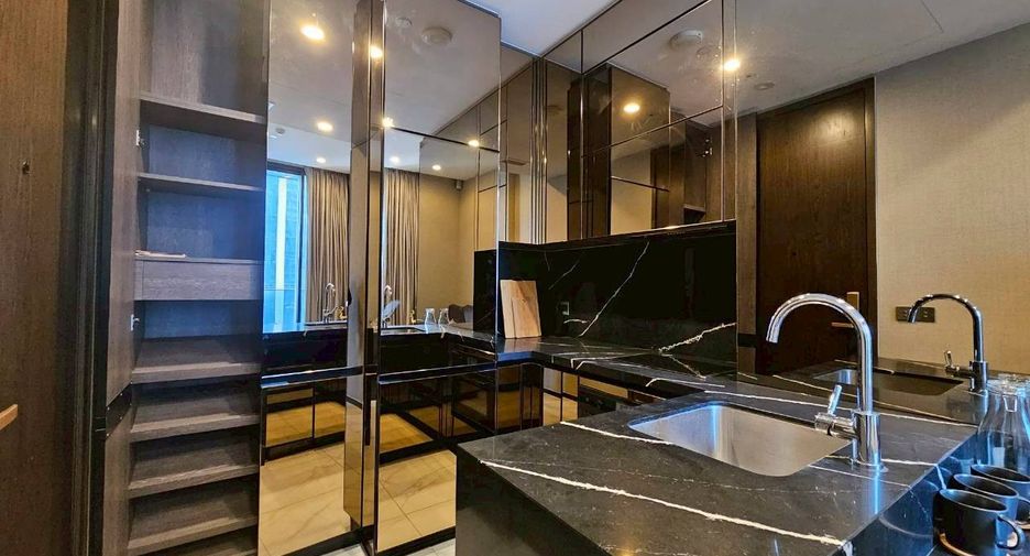 Condo en alquiler de 1 habitaciones en Khlong Toei, Bangkok