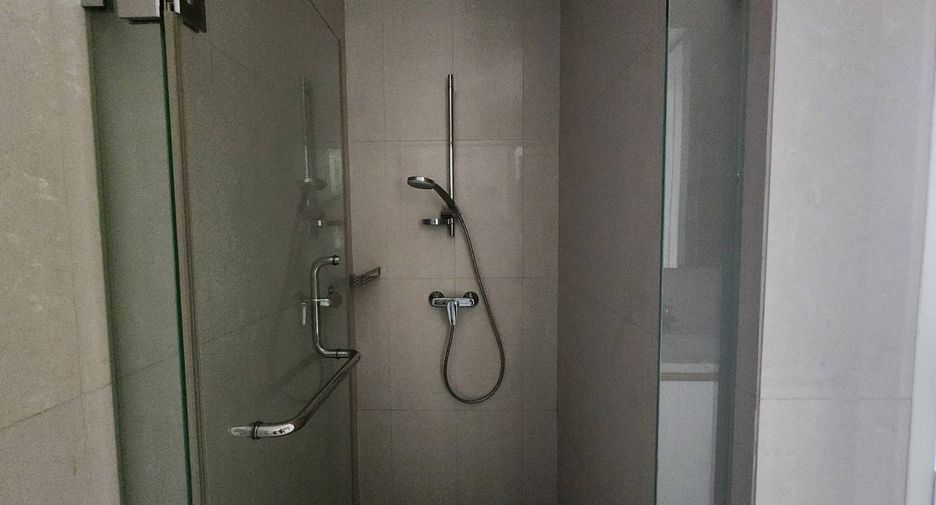 Condo en alquiler de 2 habitaciones en Pathum Wan, Bangkok
