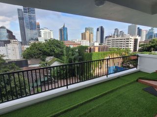 For rent 3 bedrooms condo in Watthana, Bangkok